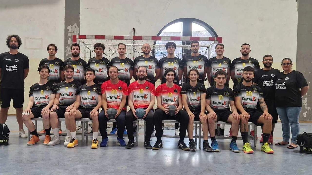 La squadra della Pallamano Prato nella stagione. 2024-’25 La squadra della Pallamano Prato nella stagione. 2024-’25