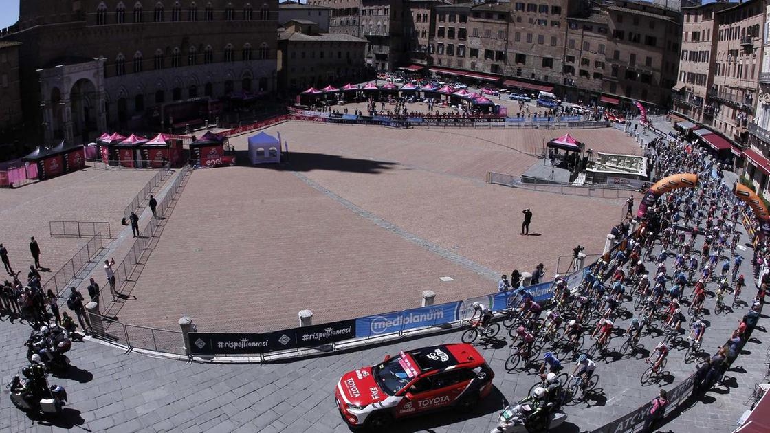 fuori dal giro tante iniziative per accompagnare la carovana da Lanazione.it fuori dal giro tante iniziative per accompagnare la carovana