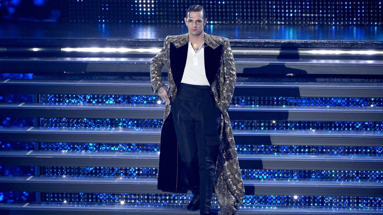 Achille Lauro al Festival di Sanremo (foto Ansa)