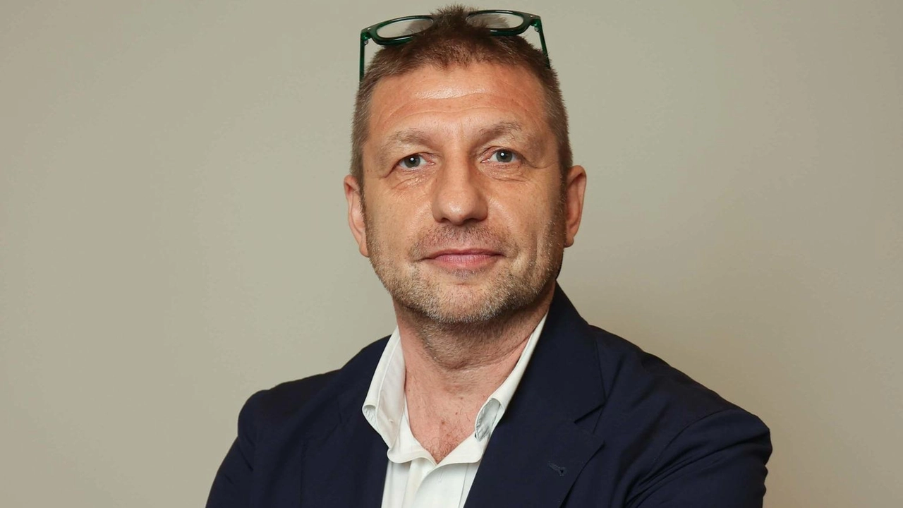 Palazzo Vecchio avvia sopralluoghi nelle case popolari per ascoltare inquilini e migliorare la qualità della vita. Incontro a via Pistoiese per valutare interventi prioritari e potenziare comunicazione con Casa Spa. Palazzo Vecchio avvia sopralluoghi nelle case popolari per ascoltare inquilini e migliorare la qualità della vita. Incontro a via Pistoiese per valutare interventi prioritari e potenziare comunicazione con Casa Spa.