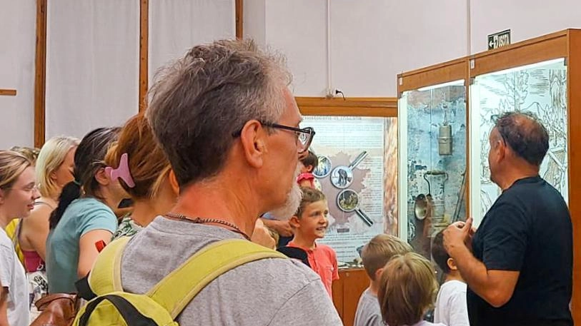 Una nuova scoperta al museo del Gamps. Un gruppo di ricerca multidisciplinare, composto da esperti dell’Istituto di fisica applicata "Nello... Una nuova scoperta al museo del Gamps. Un gruppo di ricerca multidisciplinare, composto da esperti dell’Istituto di fisica applicata "Nello...