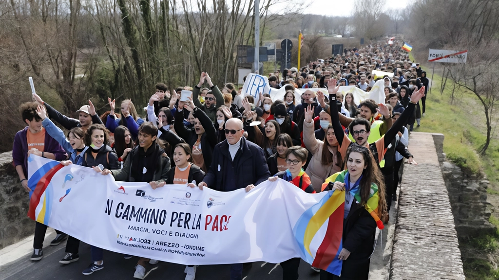 Un momento delle scorse edizioni della camminata per la pace, promossa dalla Cittadella di Rondine Un momento delle scorse edizioni della camminata per la pace, promossa dalla Cittadella di Rondine