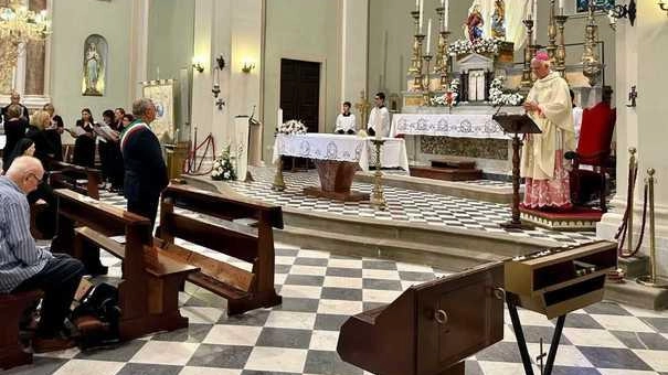 L’oratorio della Santissima Annunziata a Montescudaio A fianco la Santa Messa celebrata domenica 31 agosto L’oratorio della Santissima Annunziata a Montescudaio A fianco la Santa Messa celebrata domenica 31 agosto