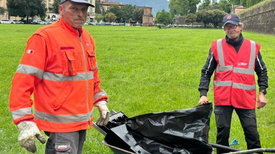 Anche nelle aree private dovrà essere garantita la manutenzione e la pulizia dei fossi el reticolo idraulico minore spesso. i primi a tracimare Anche nelle aree private dovrà essere garantita la manutenzione e la pulizia dei fossi el reticolo idraulico minore spesso. i primi a tracimare