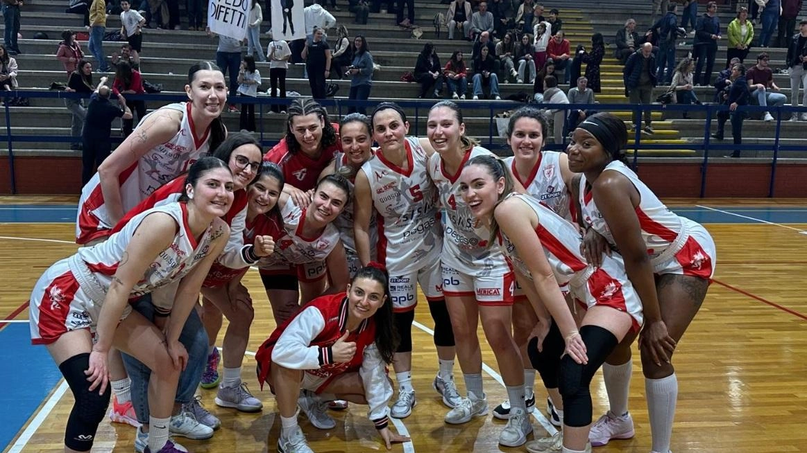 Sisas Pallacanestro Perugia sfida Pielle Livorno per la promozione in A2