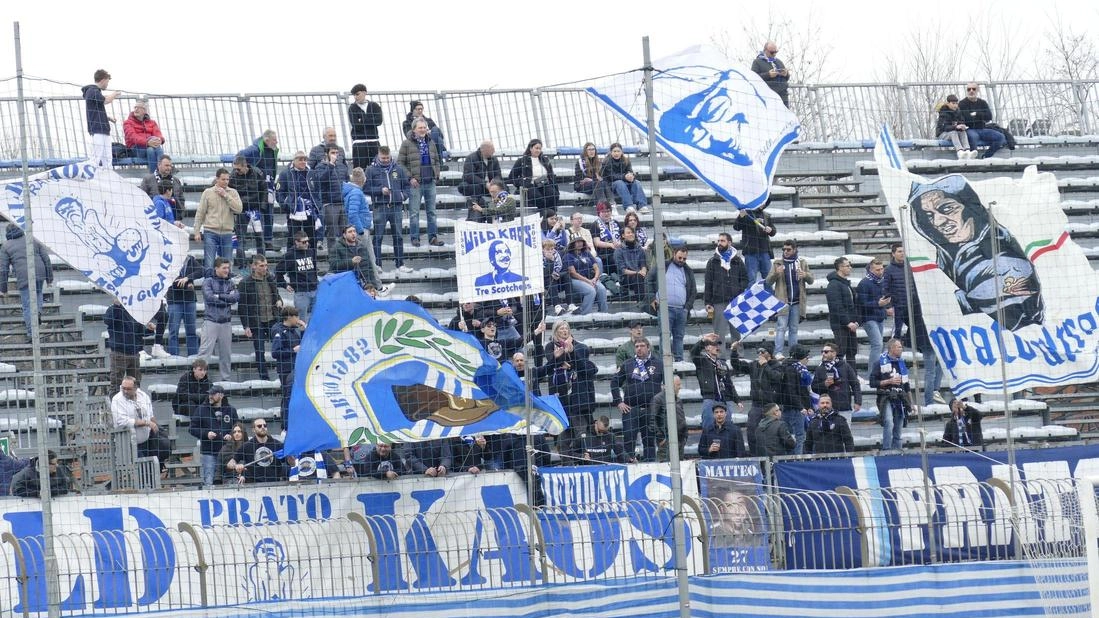 Domenica va in scena al Lungobisenzio la stracittadina tra le due squadre di serie D . Lanieri con futuro molto incerto. Amaranto ok ma con il pensiero alla penalizzazione. .