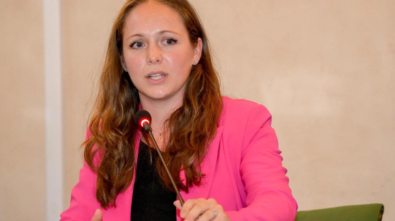 "Il Comune ha fatto tutto quello che era possibile fare". Cosi l’assessora allo sport, Letizia Perini, replica al consigliere Sabatini... "Il Comune ha fatto tutto quello che era possibile fare". Cosi l’assessora allo sport, Letizia Perini, replica al consigliere Sabatini...