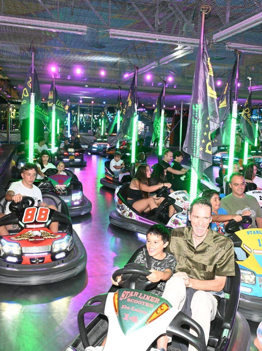 https://www.lanazione.it/image-service/view/acePublic/alias/contentid/YWVjZGM0ZGUtYjkwNC00/0/settembre-lucchese-aperto-il-luna-park-ecco-il-calendario-di-fiere-e-mercatini.jpeg?f=1.91:1&w=1200