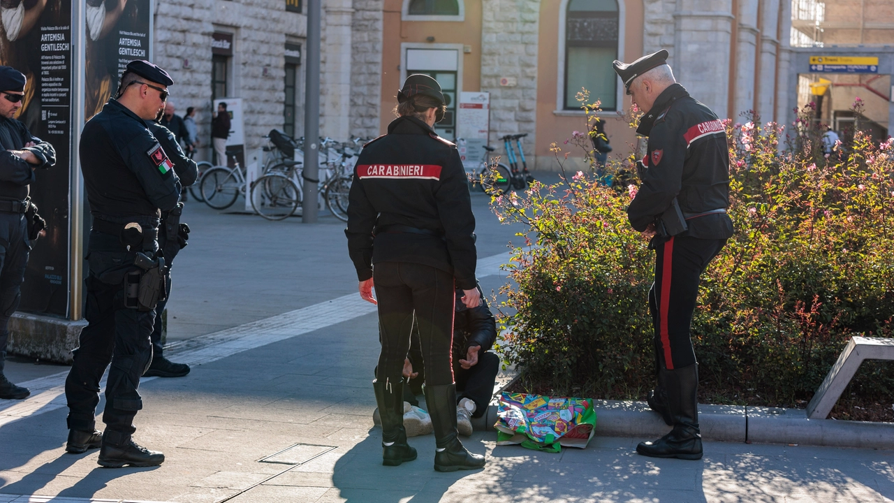 Controlli dei carabinieri di Pisa (foto Del Punta per Valtriani)