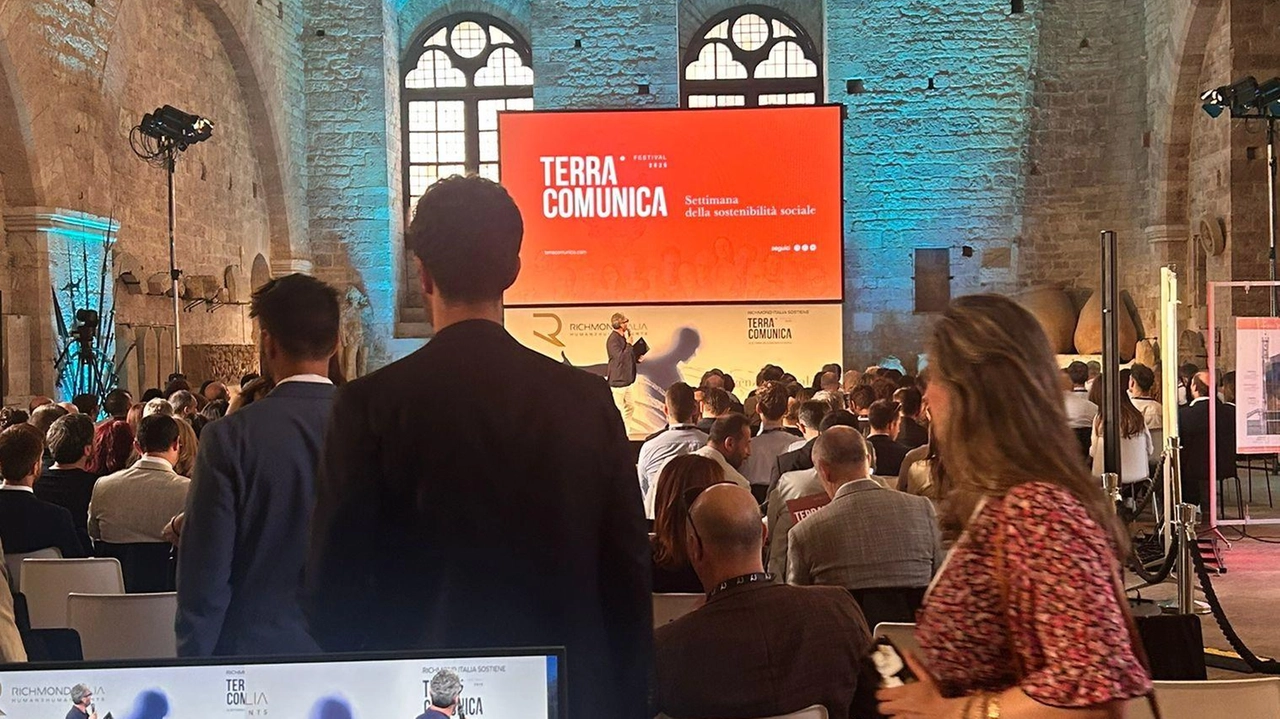GUBBIO – Si è conclusa fa l’edizione 2025 di “Terracomunica – La Settimana della Sostenibilità Sociale“. Dal 14 al... GUBBIO – Si è conclusa fa l’edizione 2025 di “Terracomunica – La Settimana della Sostenibilità Sociale“. Dal 14 al...