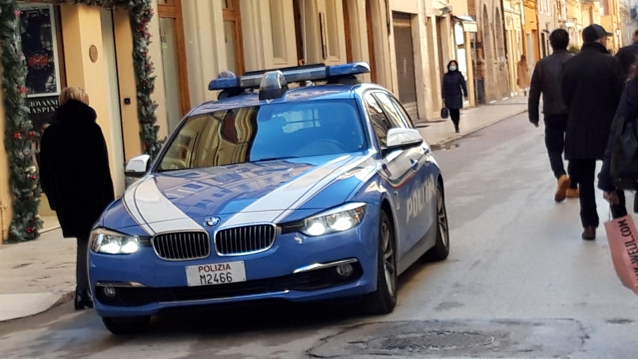 I controlli della polizia in città (Foto di repertorio) I controlli della polizia in città (Foto di repertorio)