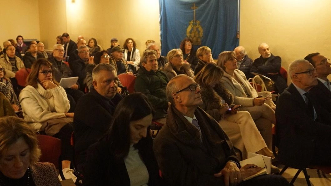 Al convegno sul turismo tra presente e futuro a Montopoli hanno preso parte oltre 100 persone. Molti gli operatori del settore del territorio comunale e della zona Al convegno sul turismo tra presente e futuro a Montopoli hanno preso parte oltre 100 persone. Molti gli operatori del settore del territorio comunale e della zona