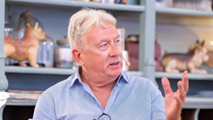 Targa dell’Ordine a Massimo Raffanti per i 40 anni di giornalismo. "Il tempo passa – commenta –. Sembra ieri quando... Targa dell’Ordine a Massimo Raffanti per i 40 anni di giornalismo. "Il tempo passa – commenta –. Sembra ieri quando...