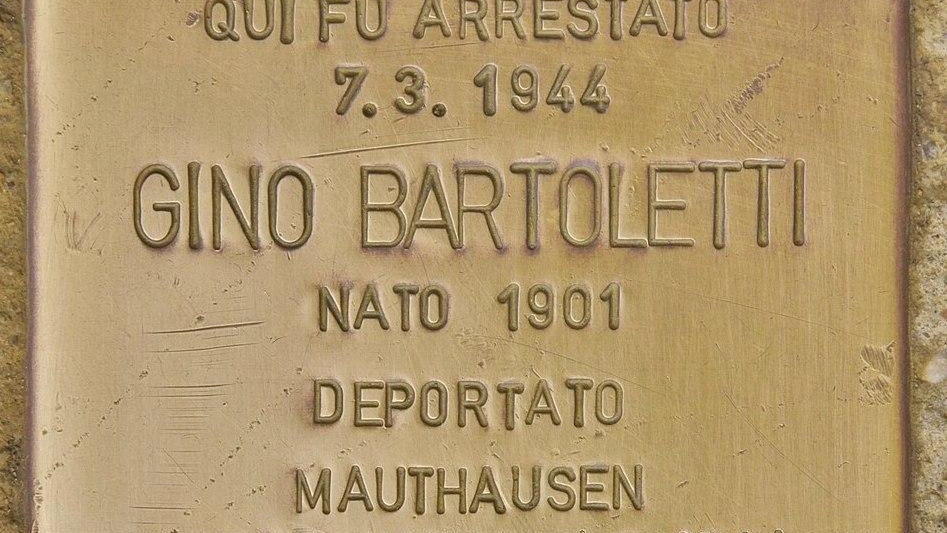 Il nipote Giuseppe Fioravanti: "La mamma lo ha custodito nel portagioie. E’ consumato dal tempo e dalle lacrime. Serve a ricordare l’orrore". .