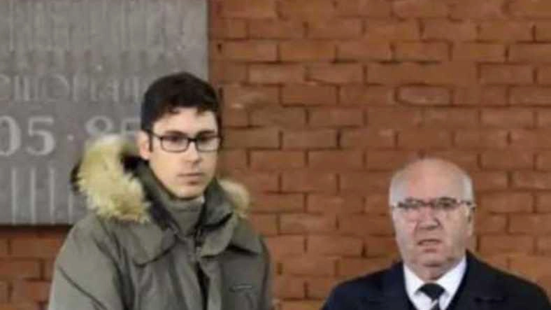 Andrea Lorentini con Carlo Tavecchio, ex presidente Figc, e la maglia 39 dell’Italia Andrea Lorentini con Carlo Tavecchio, ex presidente Figc, e la maglia 39 dell’Italia