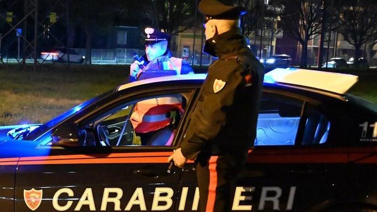 Scheletro trovato in un’auto. Ricerche col metal detector