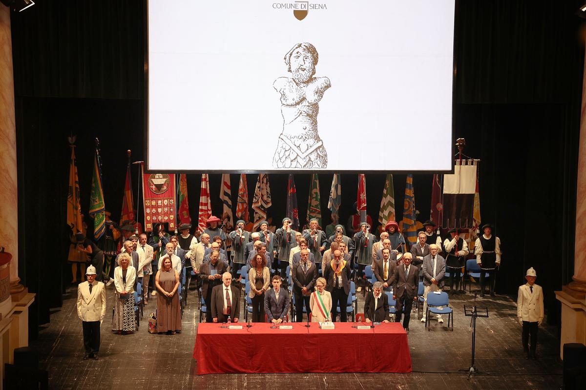 Siena, il premio Mangia e le medaglie a Marsili, Bossini e Verdone Siena, il premio Mangia e le medaglie a Marsili, Bossini e Verdone