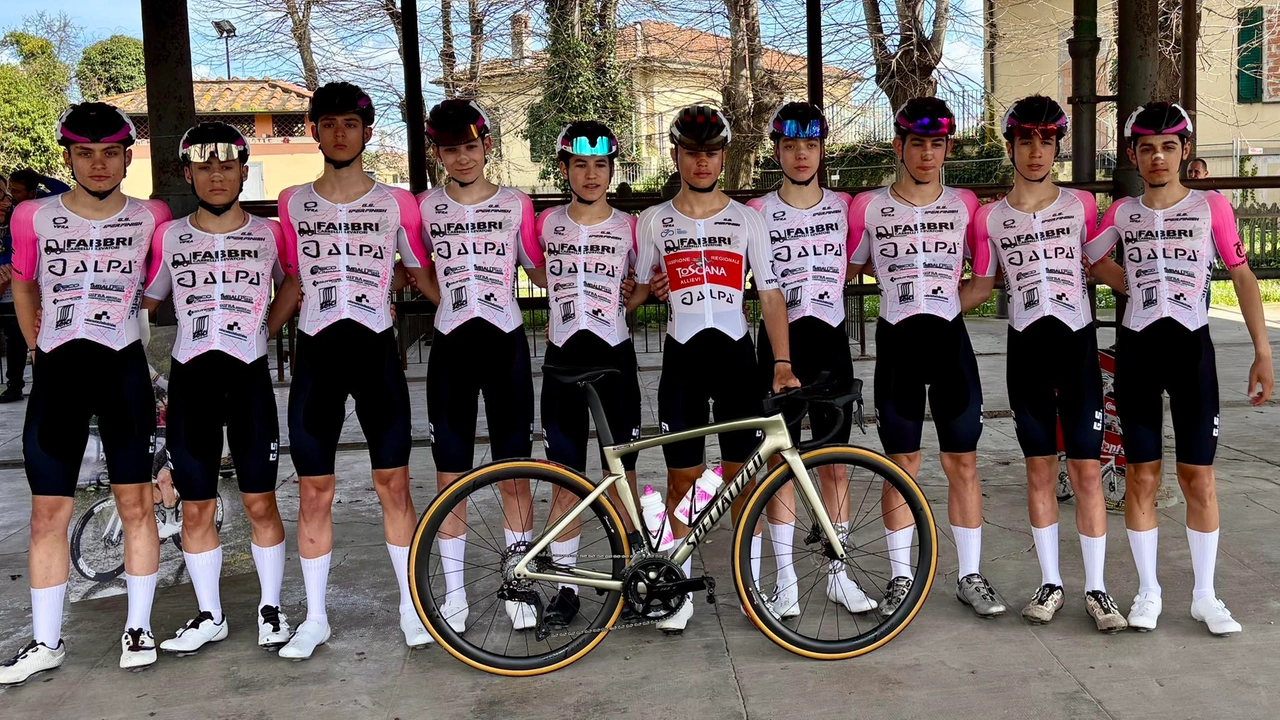 Ciclismo: nel Giro della Valdigreve il successo di Roggi