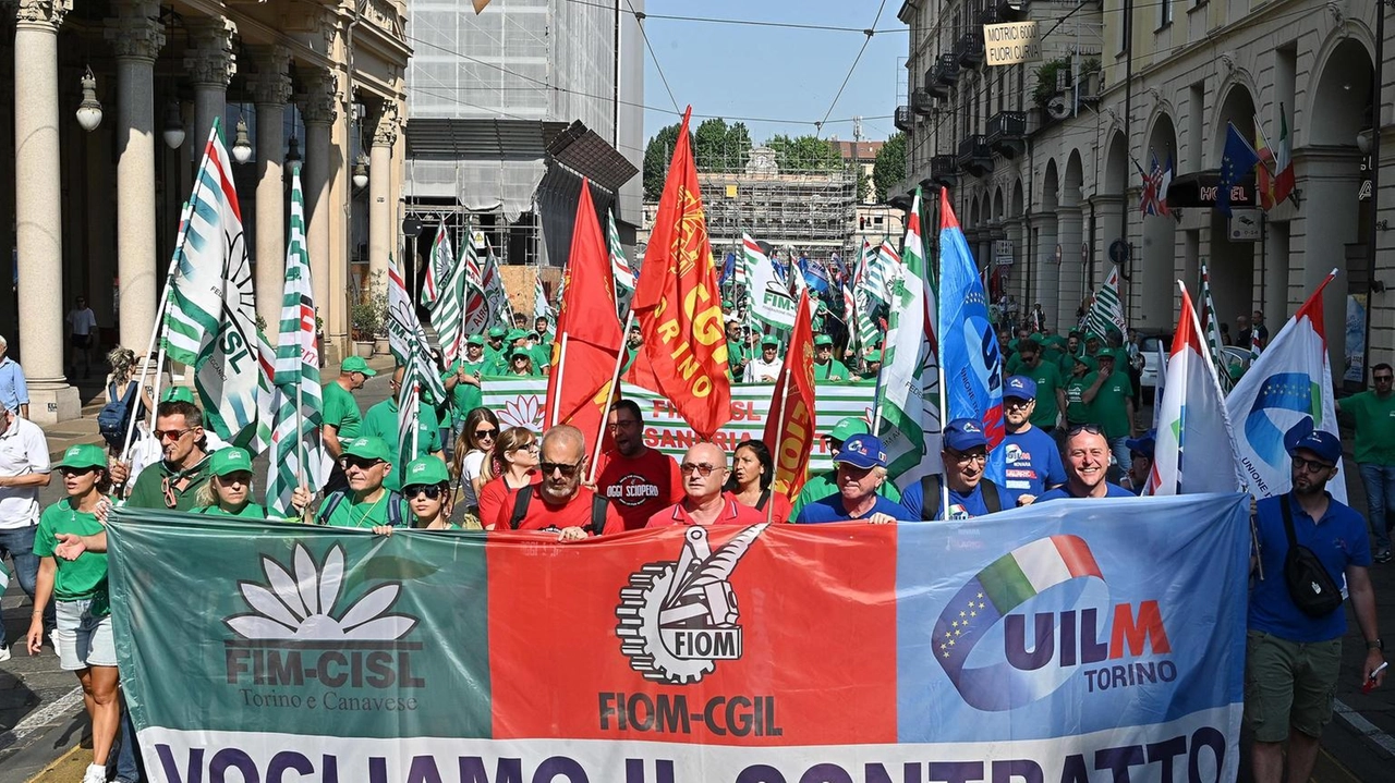 Fiom: 'Noi pronti a trattare a partire dalla nostra piattaforma' Fiom: 'Noi pronti a trattare a partire dalla nostra piattaforma'