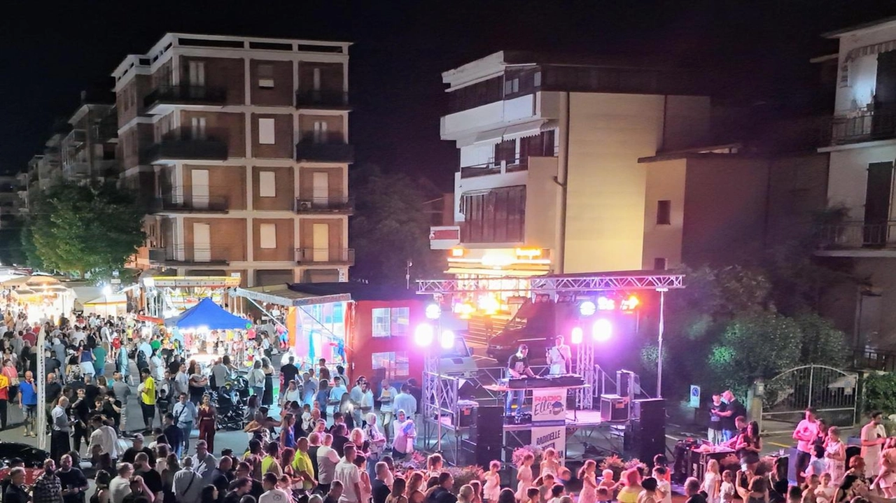 Oltre seimila persone si sono ritrovate ad Aulla sabato sera per partecipare alla ‘Notte Bianca’. La manifestazione ha coinvolto un...