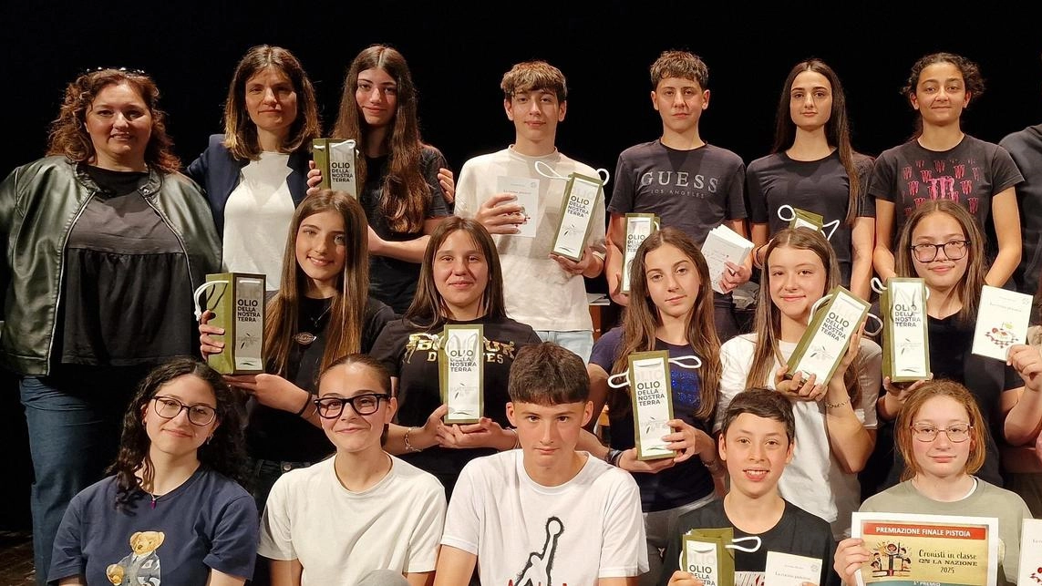 Al Bolognini, la conclusione del progetto de ’La Nazione’ per le scuole. Una carrellata di doni per i ragazzi. Pagine sempre più belle, lodata l’originalità. Al Bolognini, la conclusione del progetto de ’La Nazione’ per le scuole. Una carrellata di doni per i ragazzi. Pagine sempre più belle, lodata l’originalità.