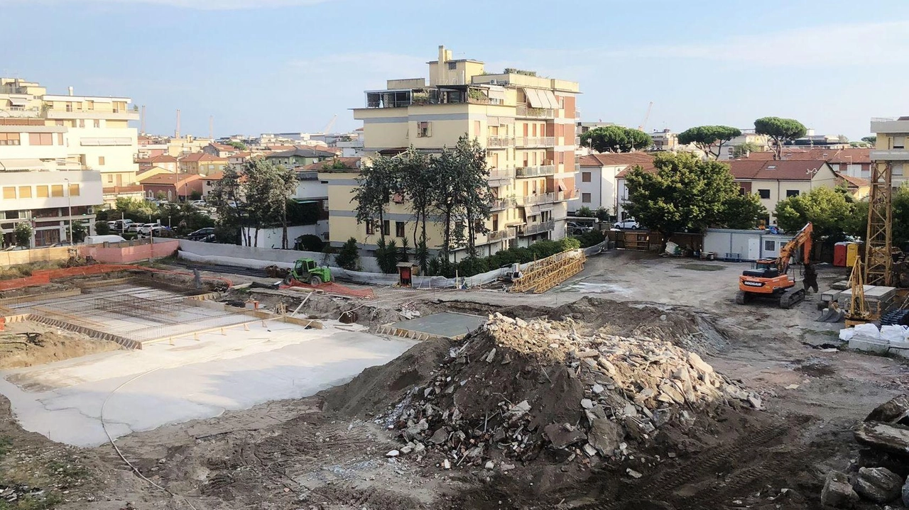 Concluse le demolizioni di Taliercio e Buonarroti: al via la ricostruzione. Terminata la sistemazione della frana di Campocecina e dell’ex Mattatoio. Concluse le demolizioni di Taliercio e Buonarroti: al via la ricostruzione. Terminata la sistemazione della frana di Campocecina e dell’ex Mattatoio.