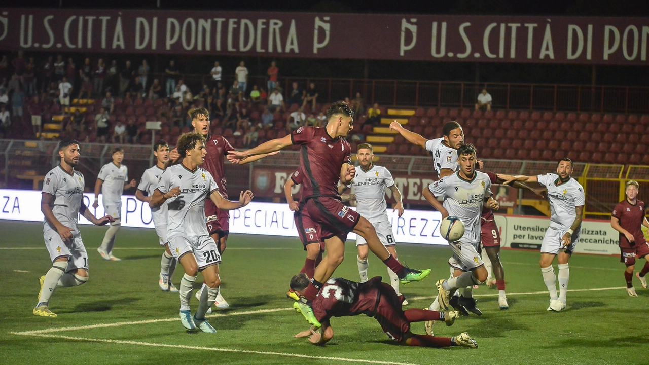 Un momento di Pontedera-Ternana Un momento di Pontedera-Ternana