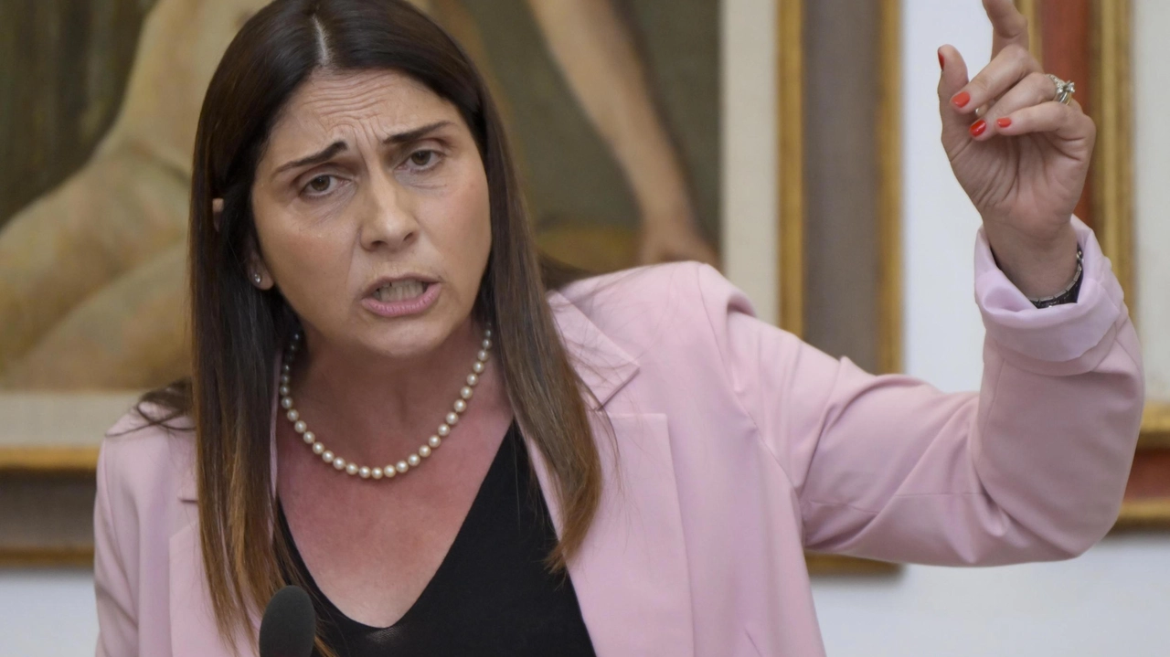 Per molti cittadini calenzanesi l’Imu è diventata un’ossessione. Ne è convinta la capogruppo consiliare di Fratelli d’Italia Monica Castro... Per molti cittadini calenzanesi l’Imu è diventata un’ossessione. Ne è convinta la capogruppo consiliare di Fratelli d’Italia Monica Castro...