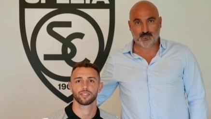 Ieri lo Spezia, come da programma, ha ufficializzato l’arrivo del portiere Leonardo Loria, classe ‘99, dal Pisa (prestito con diritto... Ieri lo Spezia, come da programma, ha ufficializzato l’arrivo del portiere Leonardo Loria, classe ‘99, dal Pisa (prestito con diritto...