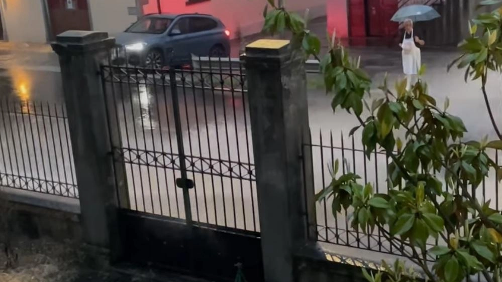 Ancora proteste dei residenti dopo il violento temporale di martedì. "Qui esiste un pericolo costante" Ancora proteste dei residenti dopo il violento temporale di martedì. "Qui esiste un pericolo costante"