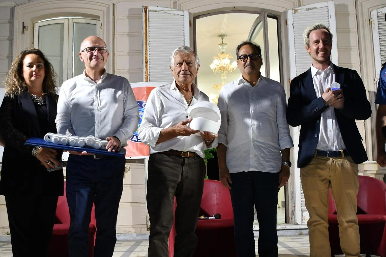 Giacomo Agostini, campione senza tempo: "La moto dà gioia ma ci vuole attenzione"