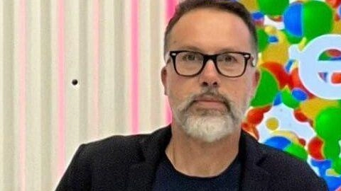 Lo scrittore Vittorio Cotronei di Montescudaio presenta il suo nuovo libro (in uscita domani) Colonnello astrale Nof4 (edizione Ets). L’opera è la chiusura della trilogia dedicata alla Valdicecina Lo scrittore Vittorio Cotronei di Montescudaio presenta il suo nuovo libro (in uscita domani) Colonnello astrale Nof4 (edizione Ets). L’opera è la chiusura della trilogia dedicata alla Valdicecina