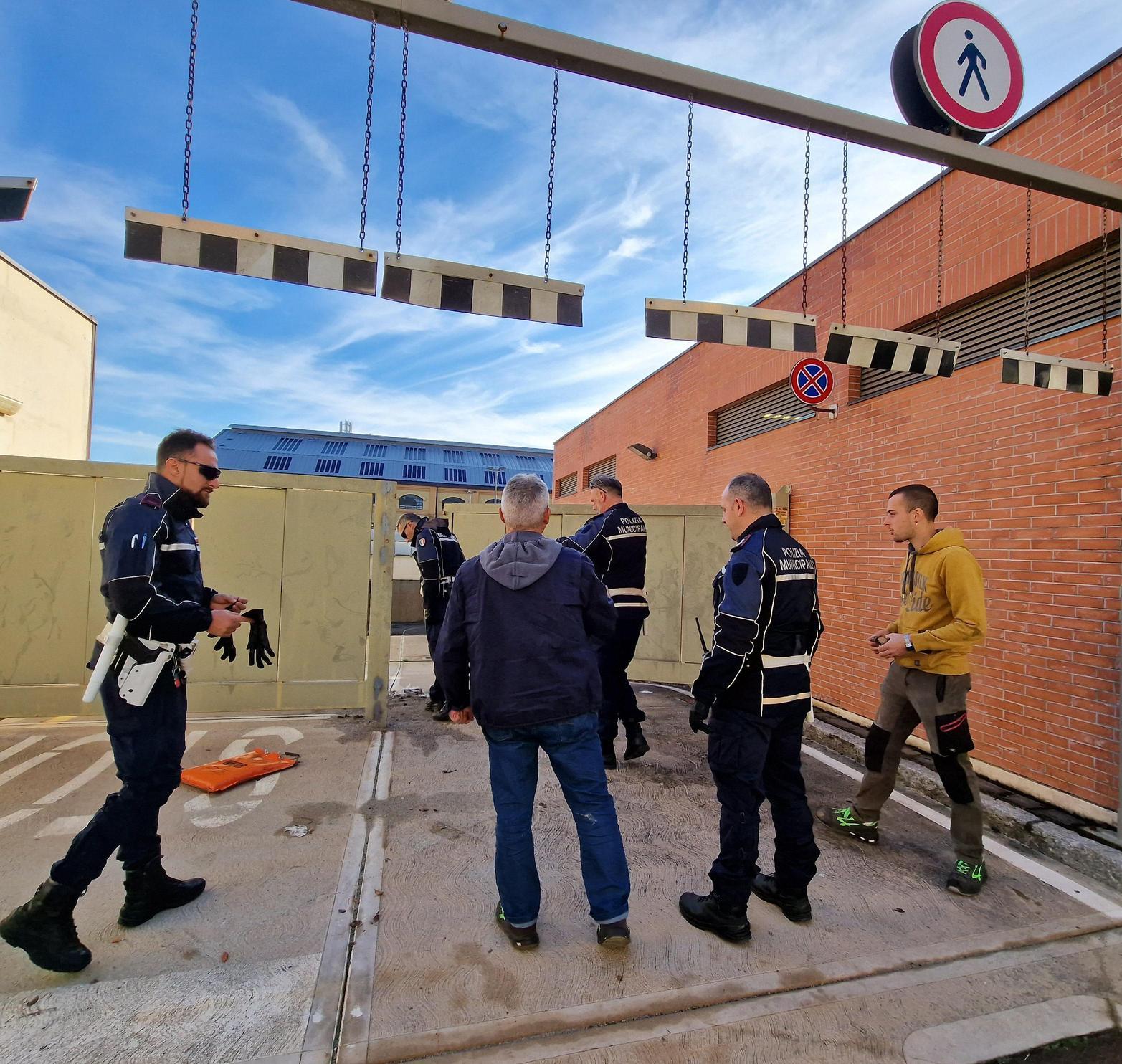 l8217annuncio in aula sta per riaprire il parcheggio san giorgio