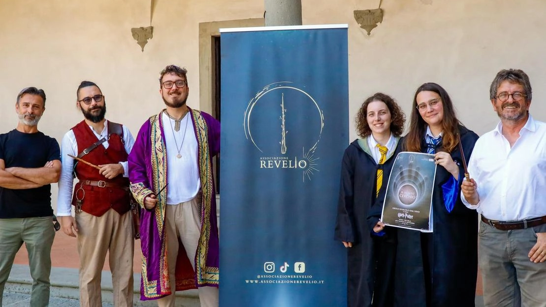 In alto il sindaco alla presentazione, sotto un momento della scorsa edizione In alto il sindaco alla presentazione, sotto un momento della scorsa edizione