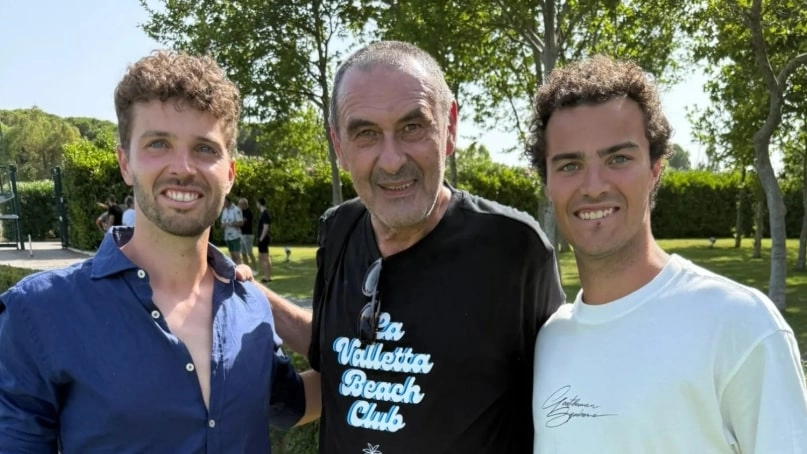 The two Olimpia coaches together with Maurizio Sarri