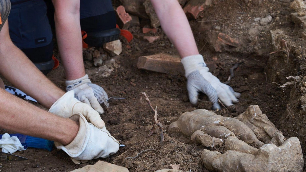 La campagna di scavi condotta a Montaione ha portato alla luce interessanti oggetti dell’epoca romana: anche un recipiente per allevare i ghiri La campagna di scavi condotta a Montaione ha portato alla luce interessanti oggetti dell’epoca romana: anche un recipiente per allevare i ghiri