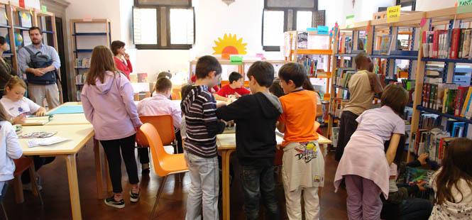 Donazione di libri al Calcit da parte della Biblioteca