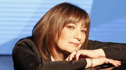 Mariella Nava, 64 anni, nasce e cresce a Taranto e fin da bambina si appassiona e studia pianoforte. Premio Lunezia nel 1996 Mariella Nava, 64 anni, nasce e cresce a Taranto e fin da bambina si appassiona e studia pianoforte. Premio Lunezia nel 1996