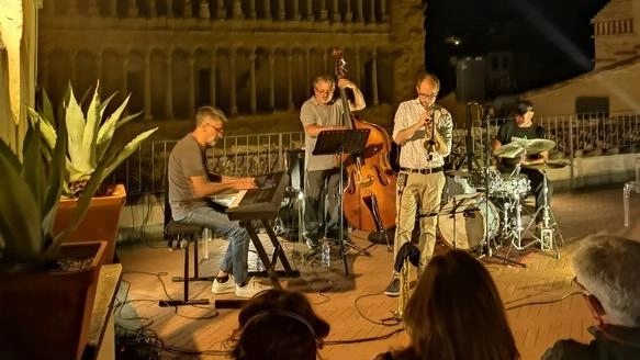 Jazz and Wine, al via la XII edizione Concerti d’estate a Casa Bruschi Stasera il quartetto di Selene Zuppardo Jazz and Wine, al via la XII edizione Concerti d’estate a Casa Bruschi Stasera il quartetto di Selene Zuppardo