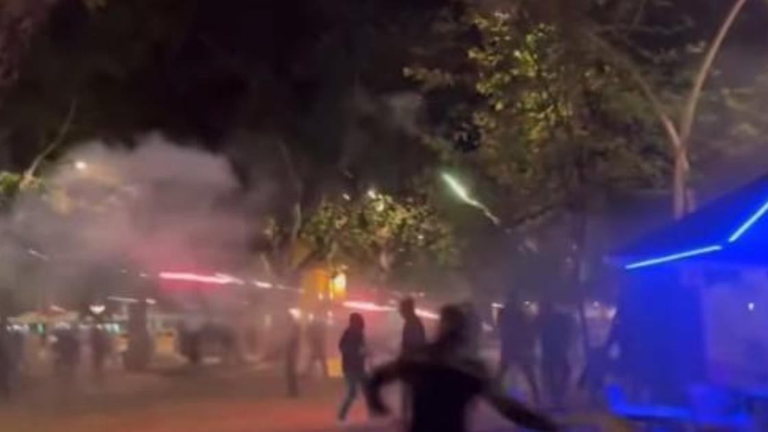 Scontri a Siviglia, identificati circa 100 tifosi viola: “Siamo stati aggrediti” Scontri a Siviglia, identificati circa 100 tifosi viola: “Siamo stati aggrediti”