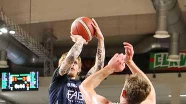 Kupstas al tiro contro Stepanovic Lnp/Fulgor Omegna) Kupstas al tiro contro Stepanovic Lnp/Fulgor Omegna)