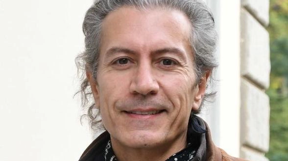 Il memoir "Codice Canalini" di Giulio Milani racconta l'eredità di Massimo Canalini nell'editoria indipendente italiana, con uno stile elegiaco-irriverente. Il memoir "Codice Canalini" di Giulio Milani racconta l'eredità di Massimo Canalini nell'editoria indipendente italiana, con uno stile elegiaco-irriverente.
