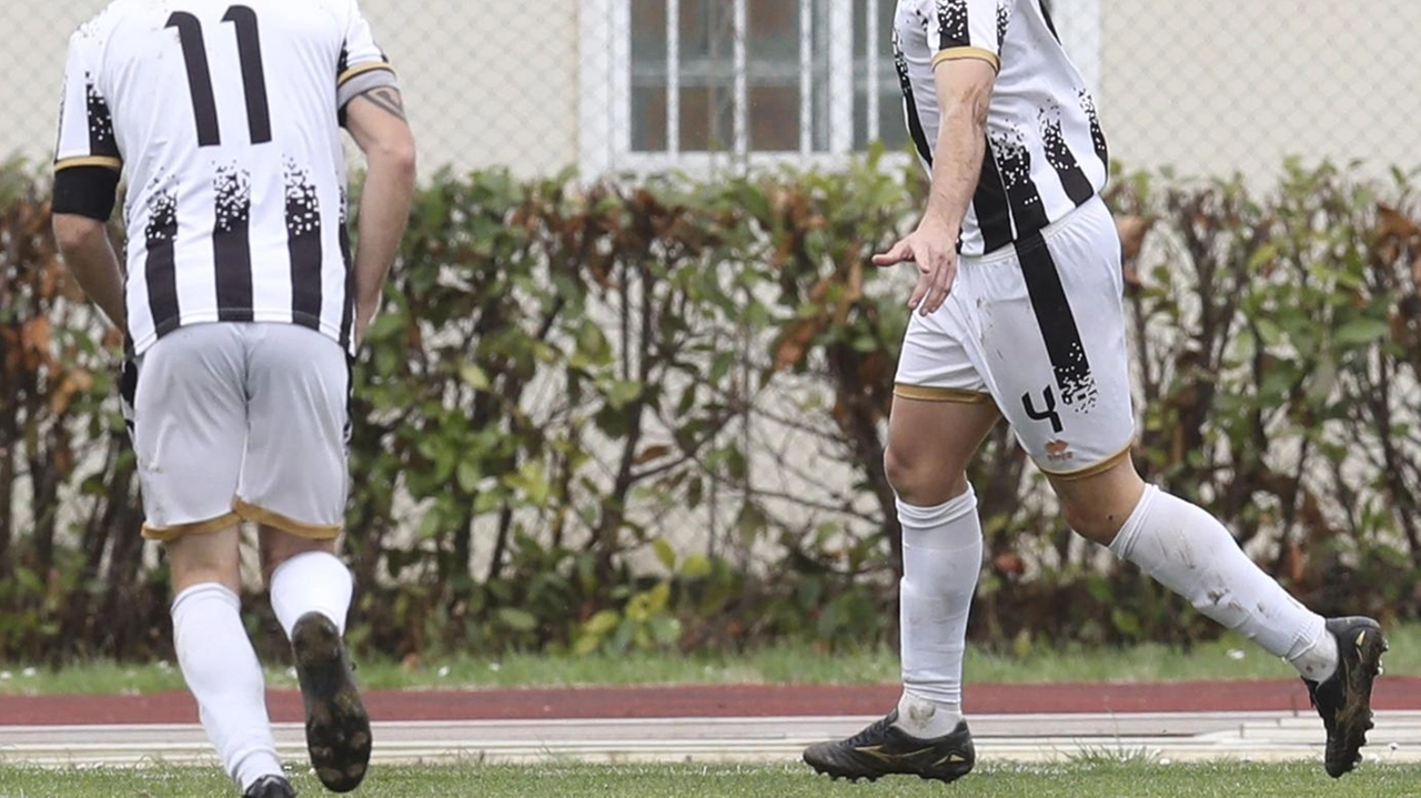 La Robur si prepara per la partita contro Ostiamare, affrontando infortuni chiave e puntando ai play off.