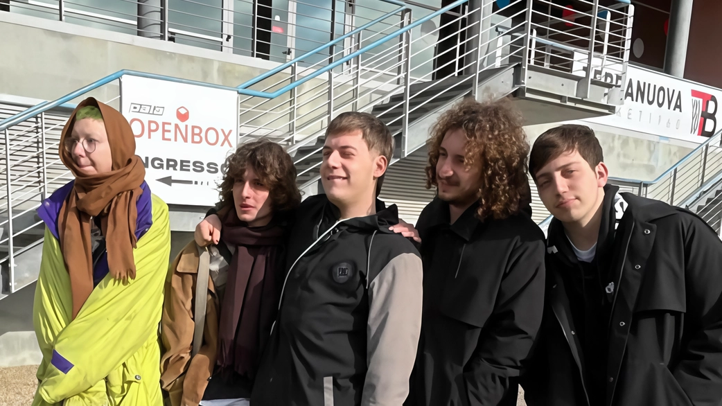 Il 22 al palazzetto di Terranuova, prevendite aperte. Saranno accompagnati anche dai Diana Gloom. Il 22 al palazzetto di Terranuova, prevendite aperte. Saranno accompagnati anche dai Diana Gloom.