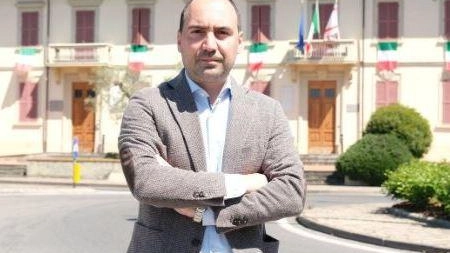 Il sindaco Simone Calamai in Comune Il sindaco Simone Calamai in Comune