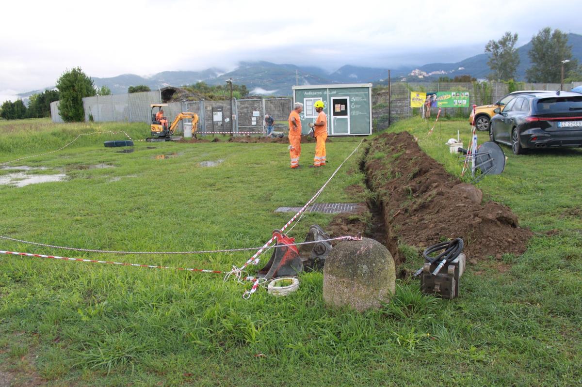 L’area archeologica: lavori di manutenzione all’anfiteatro romano