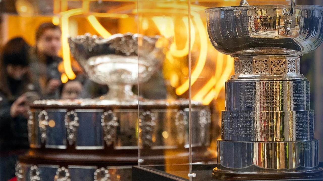 La Davis Cup e la Billie Jean King Cup in mostra al Tennis Giotto. Due dei più iconici trofei del... La Davis Cup e la Billie Jean King Cup in mostra al Tennis Giotto. Due dei più iconici trofei del...
