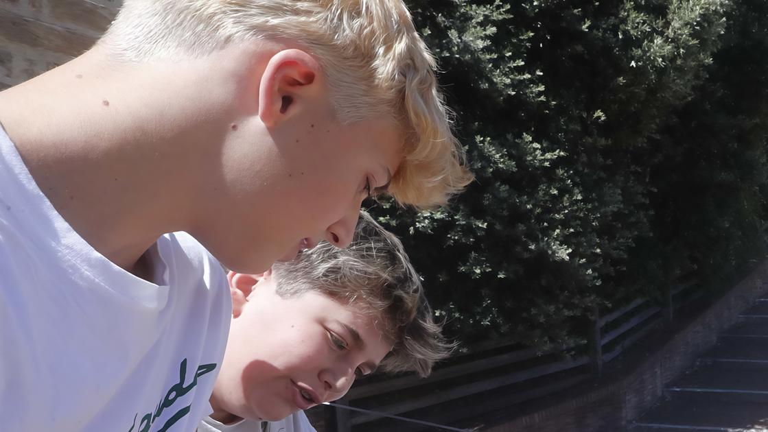 Oca, Diodoro ispira il corteo. Sfilano mille contradaioli