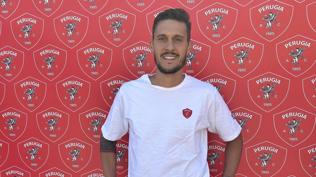 Il mercato adesso può partire. Già, perché la cessione attesa si sta finalmente per compiere. Alessandro Seghetti, infatti, è a... Il mercato adesso può partire. Già, perché la cessione attesa si sta finalmente per compiere. Alessandro Seghetti, infatti, è a...