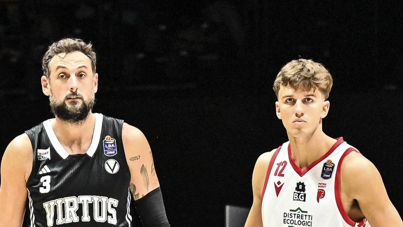 Alfredo Boglio realizza il suo sogno di esordire in serie A contro la Virtus, marcando il suo idolo Belinelli. Emozionante anche l'incontro fuori dal campo, con autografo e foto ricordo. Boglio si integra bene a Pistoia, dimostrando impegno e gratitudine. Alfredo Boglio realizza il suo sogno di esordire in serie A contro la Virtus, marcando il suo idolo Belinelli. Emozionante anche l'incontro fuori dal campo, con autografo e foto ricordo. Boglio si integra bene a Pistoia, dimostrando impegno e gratitudine.